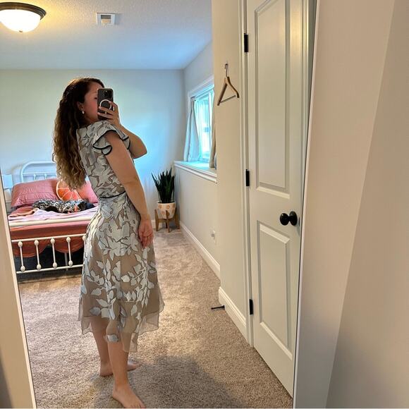 Hunter Bell Silver Metallic Cream Maxi Dress 2 - Picture 3 of 14